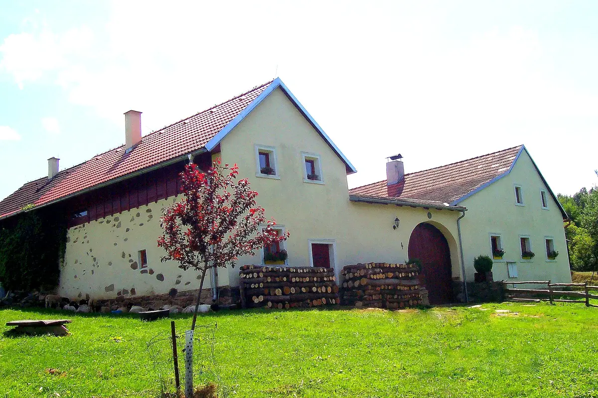 Ovčí farma Dluhoště
